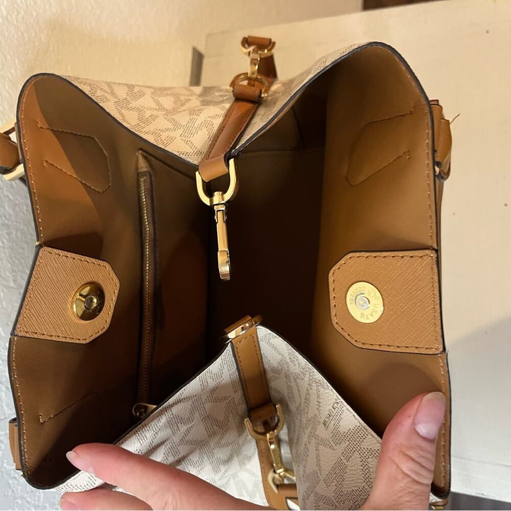 Michael Kors Greenwich large vanilla MK logo handbag crossbody Casual Office - Picture 5 of 12